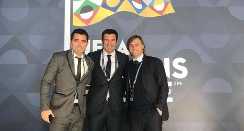 De Portugal legende Figo en deco wonen de Europese National League-trekking bij